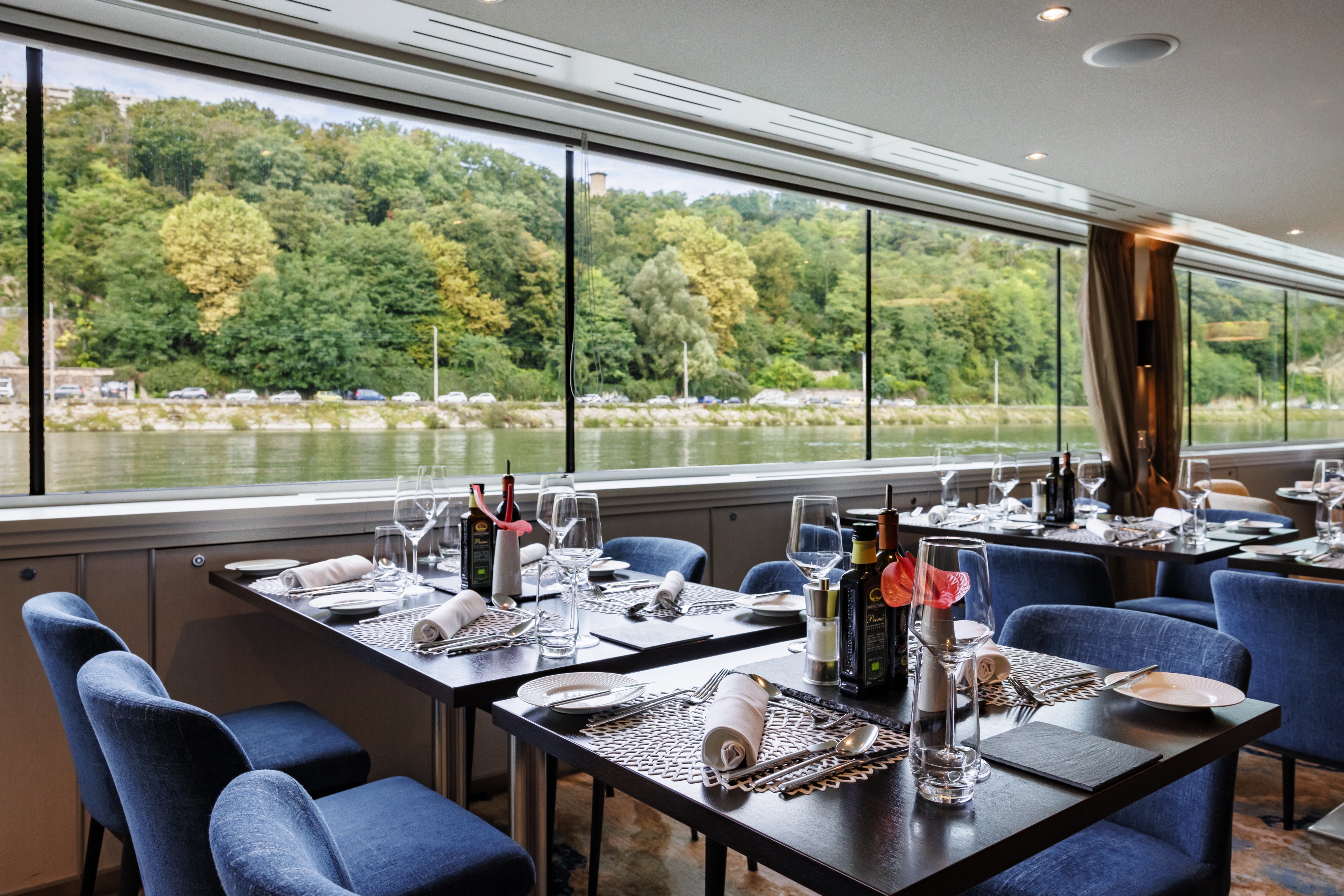 Avalon Poetry II - Panorama Dining Room